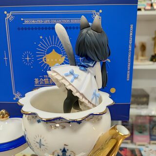 Оригинальная фигурка Ribose «Tea Time Cats» кошечка-коровка в чайнике — миниатюра 5