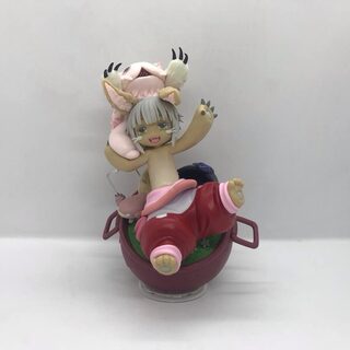 Оригинальная фигурка «Созданный в бездне» Наначи лежит — миниатюра 2