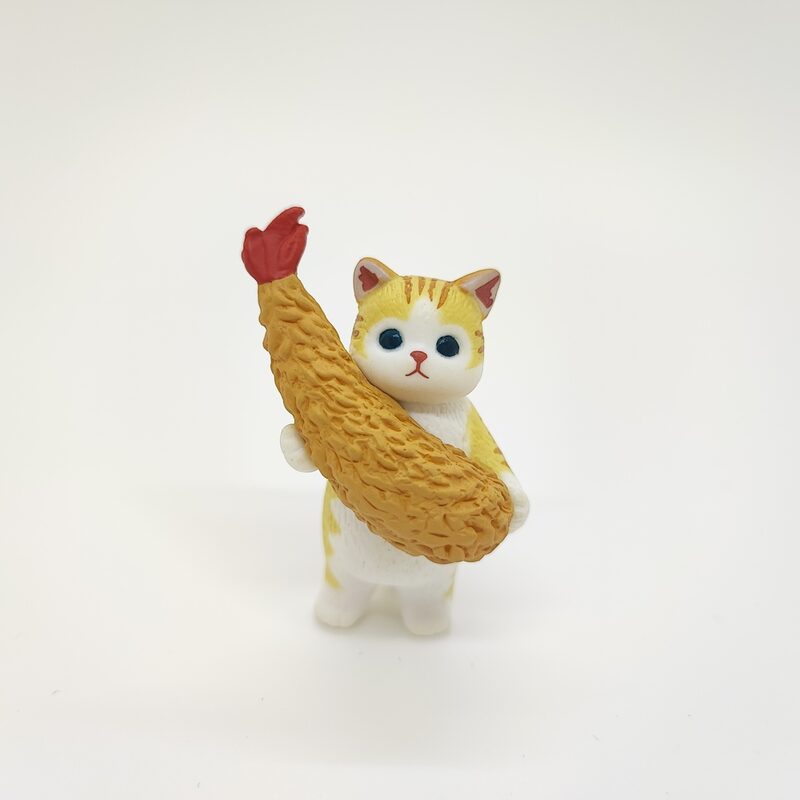 Фигурка «Няшные котики» Котик креветка в лапках