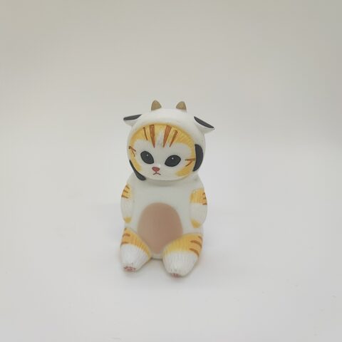 Фигурка «Няшные котики» Котик белый коровка