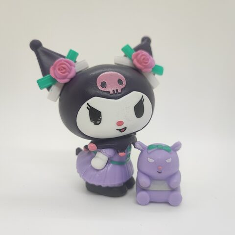 Фигурка «Hello Kitty» Куроми с розочками