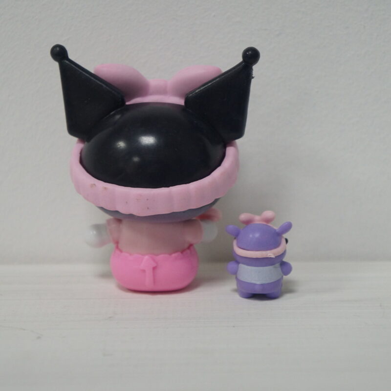 Фигурка «Hello Kitty» Куроми с розовым ободком — фото 3