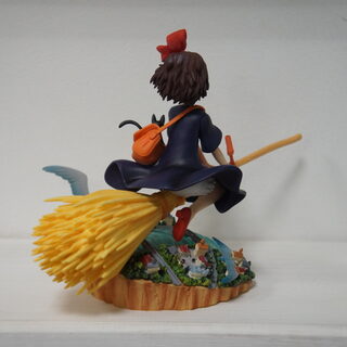 Фигурка «Ведьмина служба доставки Кики» Кики на метле — миниатюра 6