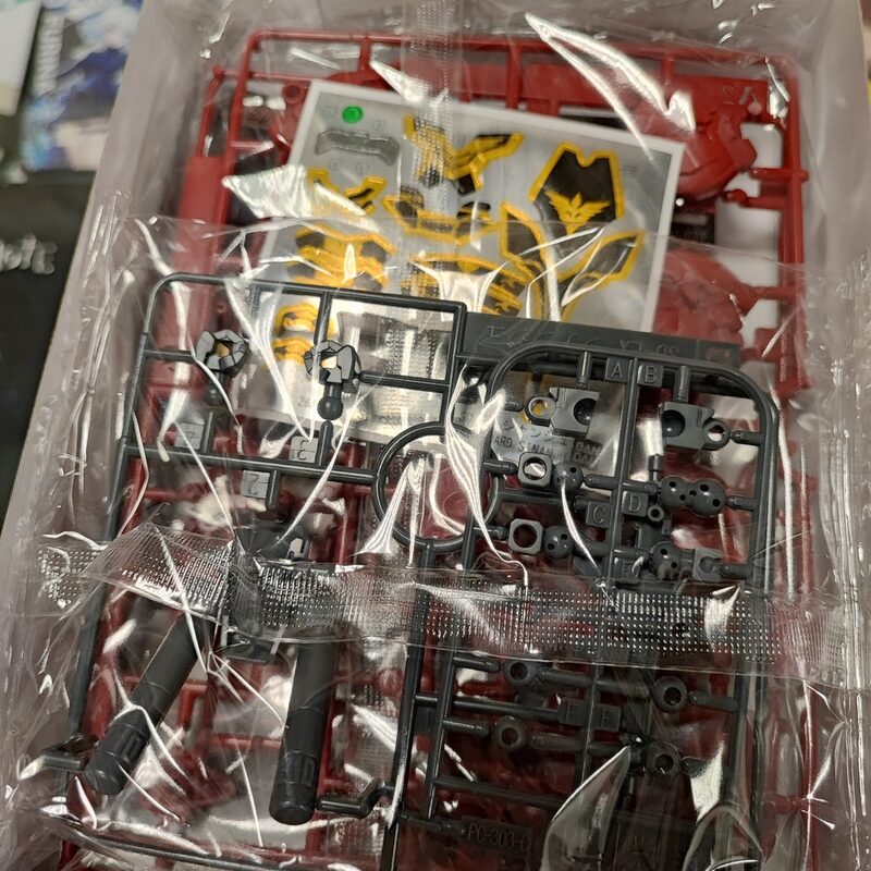 Сборная модель Bandai Gundam маленький красный SD — фото 5