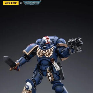 Оригинальная подвижная фигурка JOYTOY Warhammer 1/18 Ультрамарин, примарис-лейтенант Эрастус — миниатюра 2