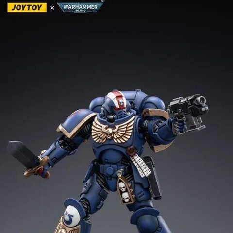 Оригинальная подвижная фигурка JOYTOY Warhammer 1/18 Ультрамарин, примарис-лейтенант Эрастус