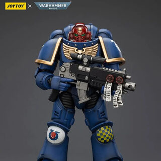 Оригинальная подвижная фигурка JOYTOY Warhammer 1/18 Ультрамарин, Брат-Ветеран, Сержант Кастор — миниатюра 1
