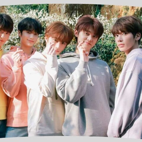 Термокружка «К-поп» TXT