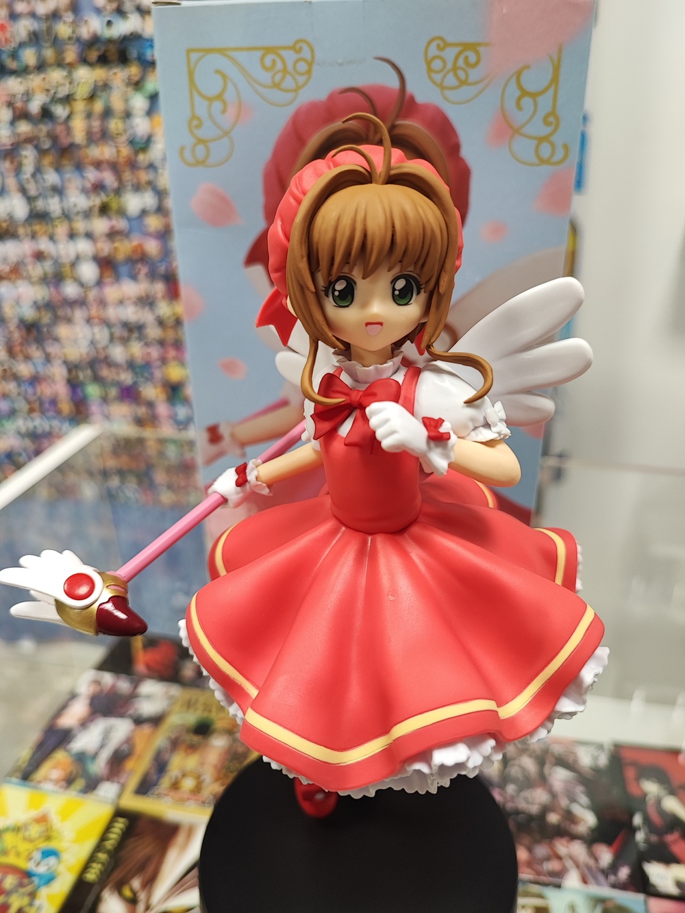 originalnaya-figurka-sakura-sobiratelnitsa-kart-sakura-2.jpg
