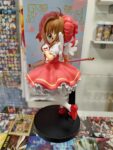 originalnaya-figurka-sakura-sobiratelnitsa-kart-sakura.jpg
