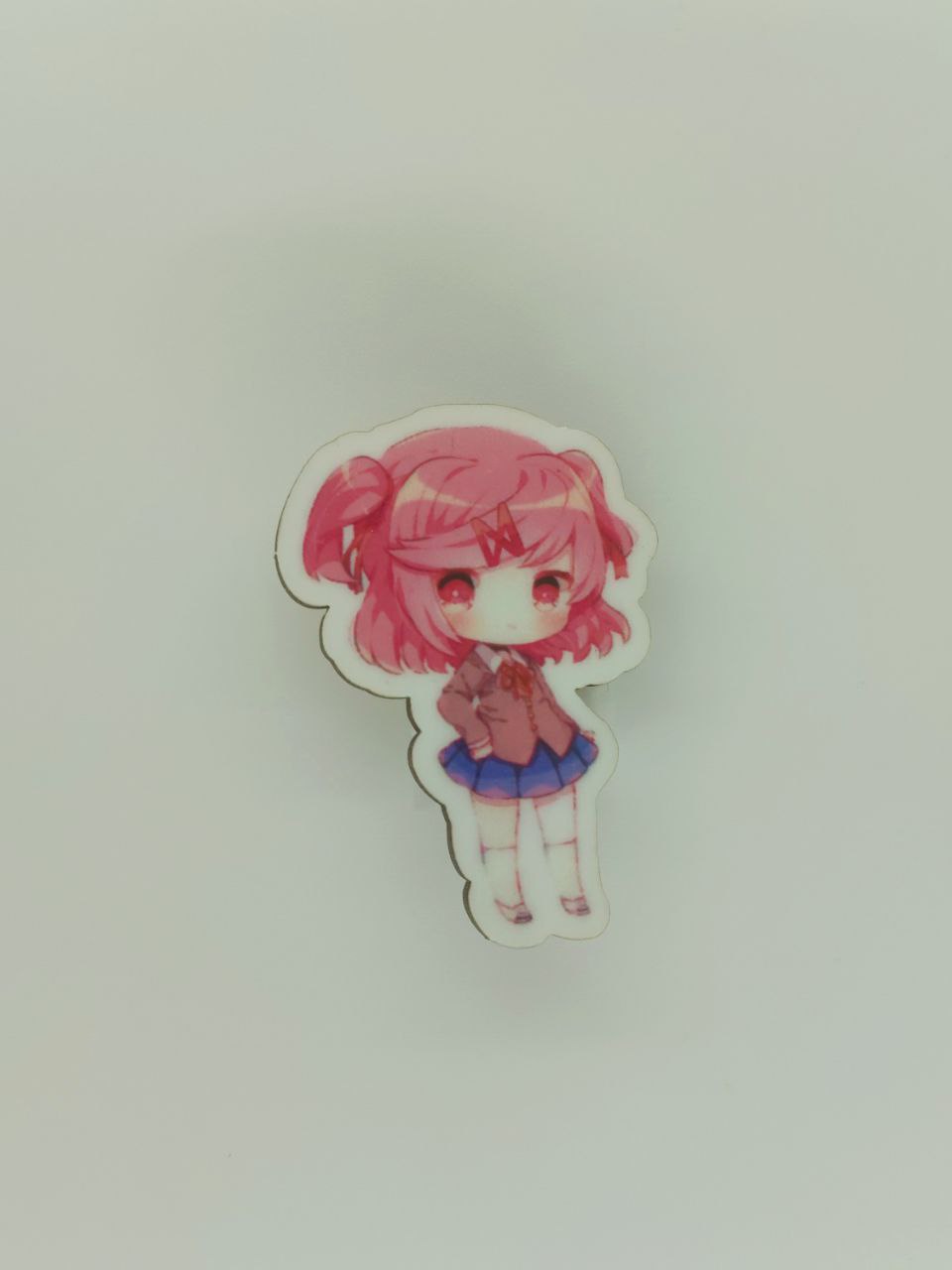 derevyannyj-znachok-doki-doki-natsuki.jpeg