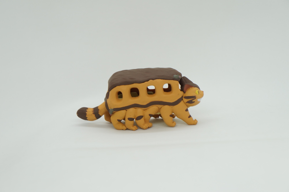 originalnaya-figurka-moj-sosed-totoro-kotobus-idet-3.jpg