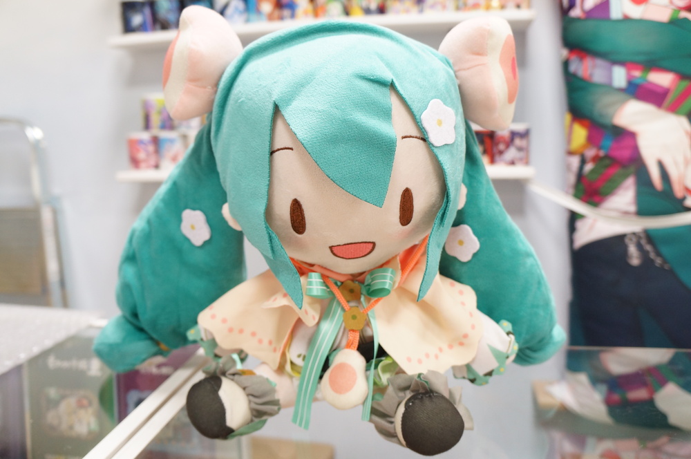 plyushevaya-igrushka-vokaloidy-hatsune-miku-bolshaya-1.jpg
