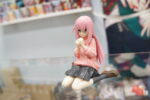 originalnaya-figurka-odinokij-roker-hitori-goto.jpg