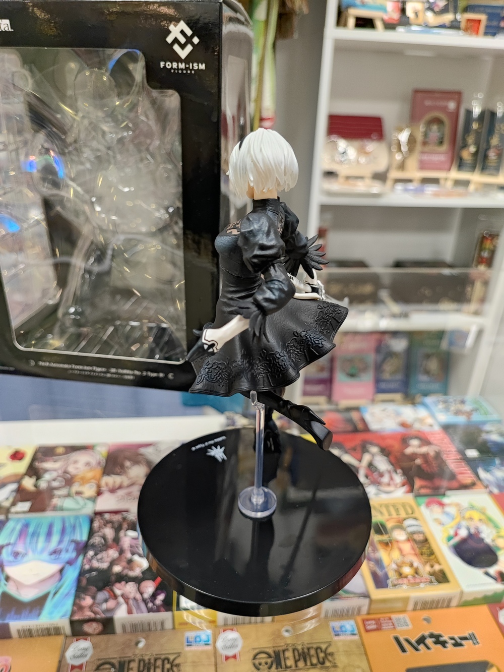 originalnaya-figurka-nier-automata-2b-3.jpg