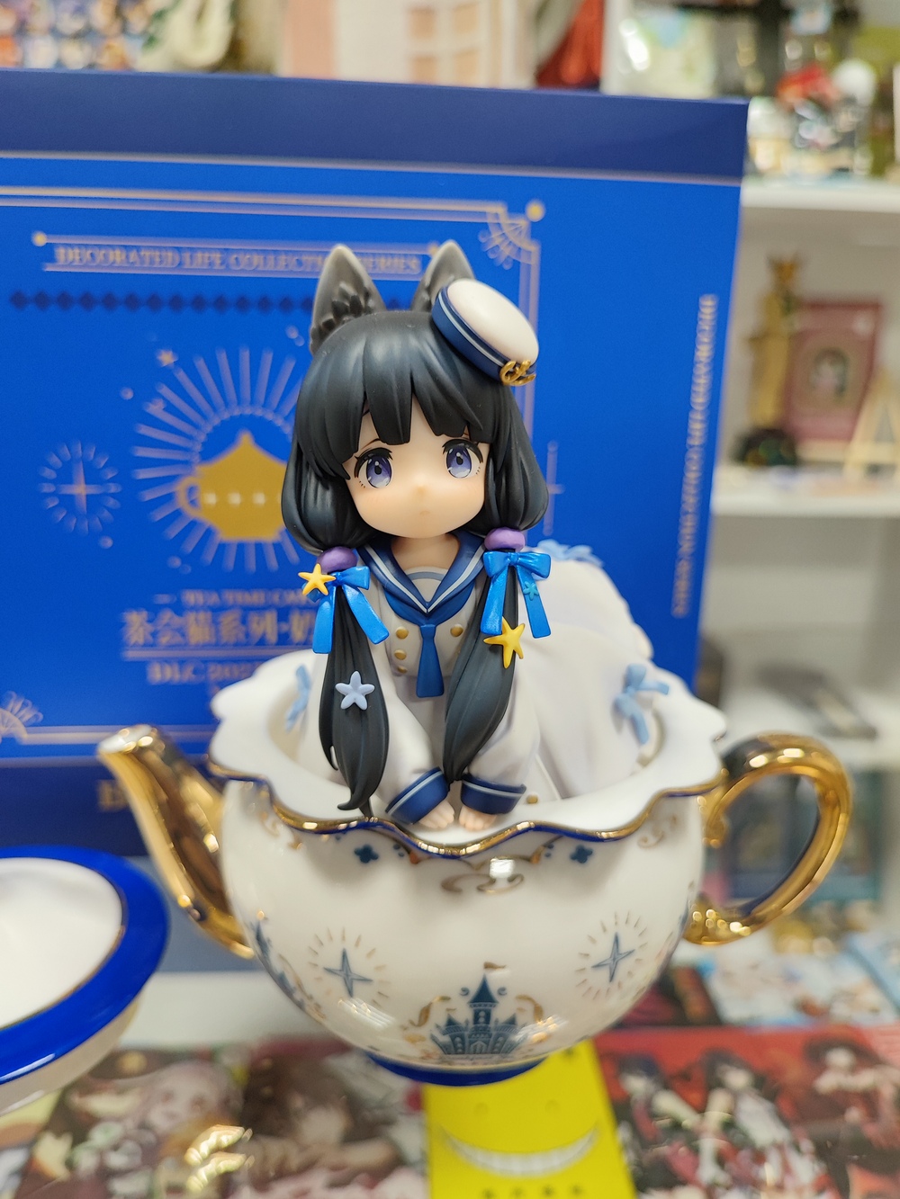 originalnaya-figurka-ribose-tea-time-cats-koshechka-korovka-v-chajnike.jpg