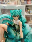 originalnaya-figurka-vokaloidy-miku-rozy-9.jpg