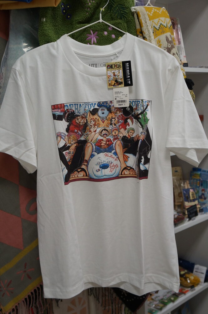 futbolka-uniqlo-van-pis-belaya-m.jpg