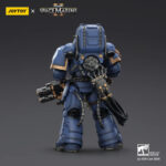 originalnaya-figurka-joytoy-warhammer-1-18-ultramarin-s-oruzhejnymi-trubkami.jpg