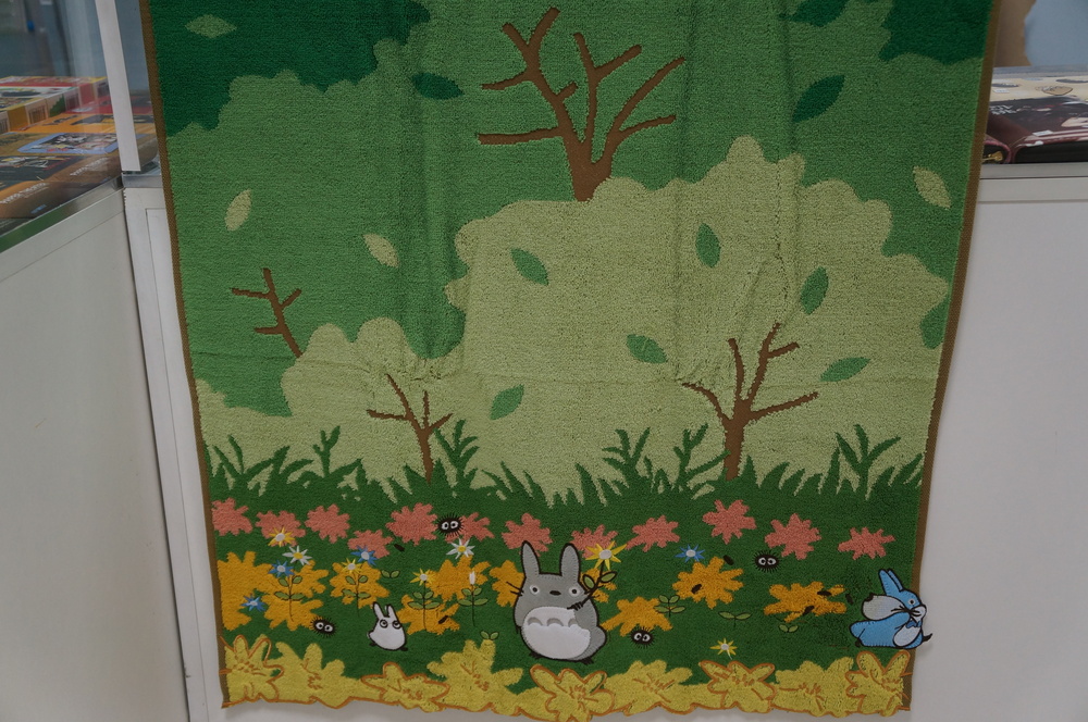 polotentse-moj-sosed-totoro-derevya-60h120-2.jpg